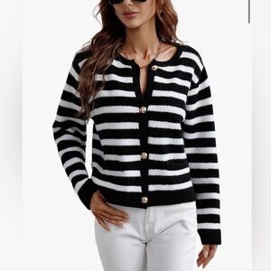 Soft knitting button down cardigan